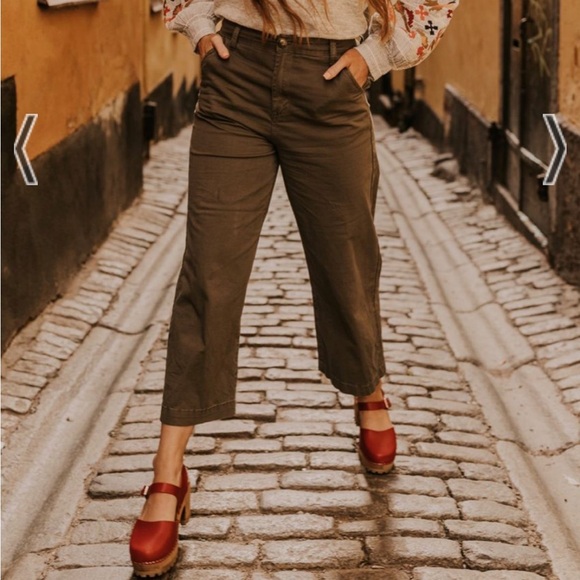 Blu Pepper Day to Day High Waisted Wide Leg Crop Pant - Picture 3 of 7